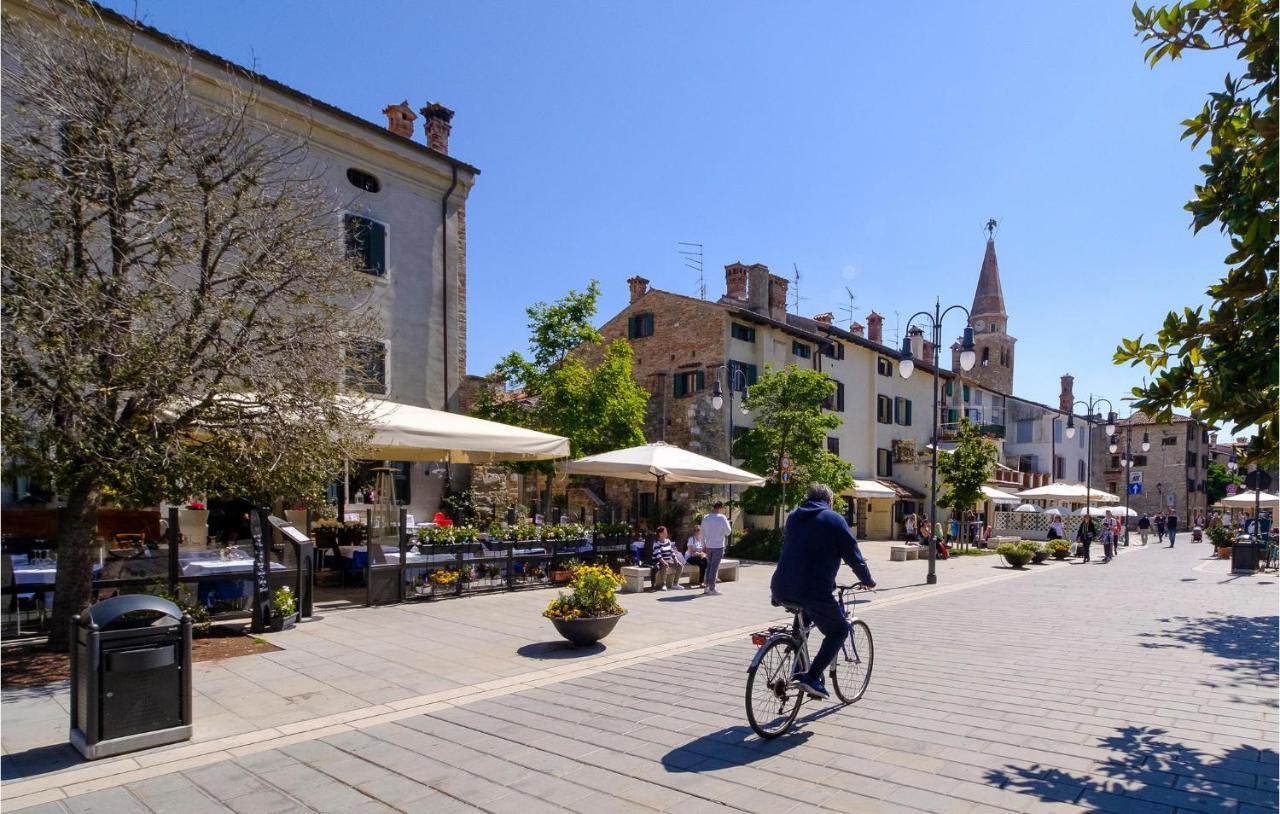 2 Bedroom Cozy Apartment In Grado Exterior foto